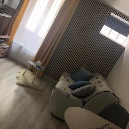 Cosy A Orange Apartment *